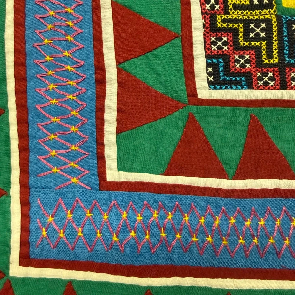 Handmade Hmong Paj Ntaub Story Cloth Embroidery Wall Hanging Geometric 28x28